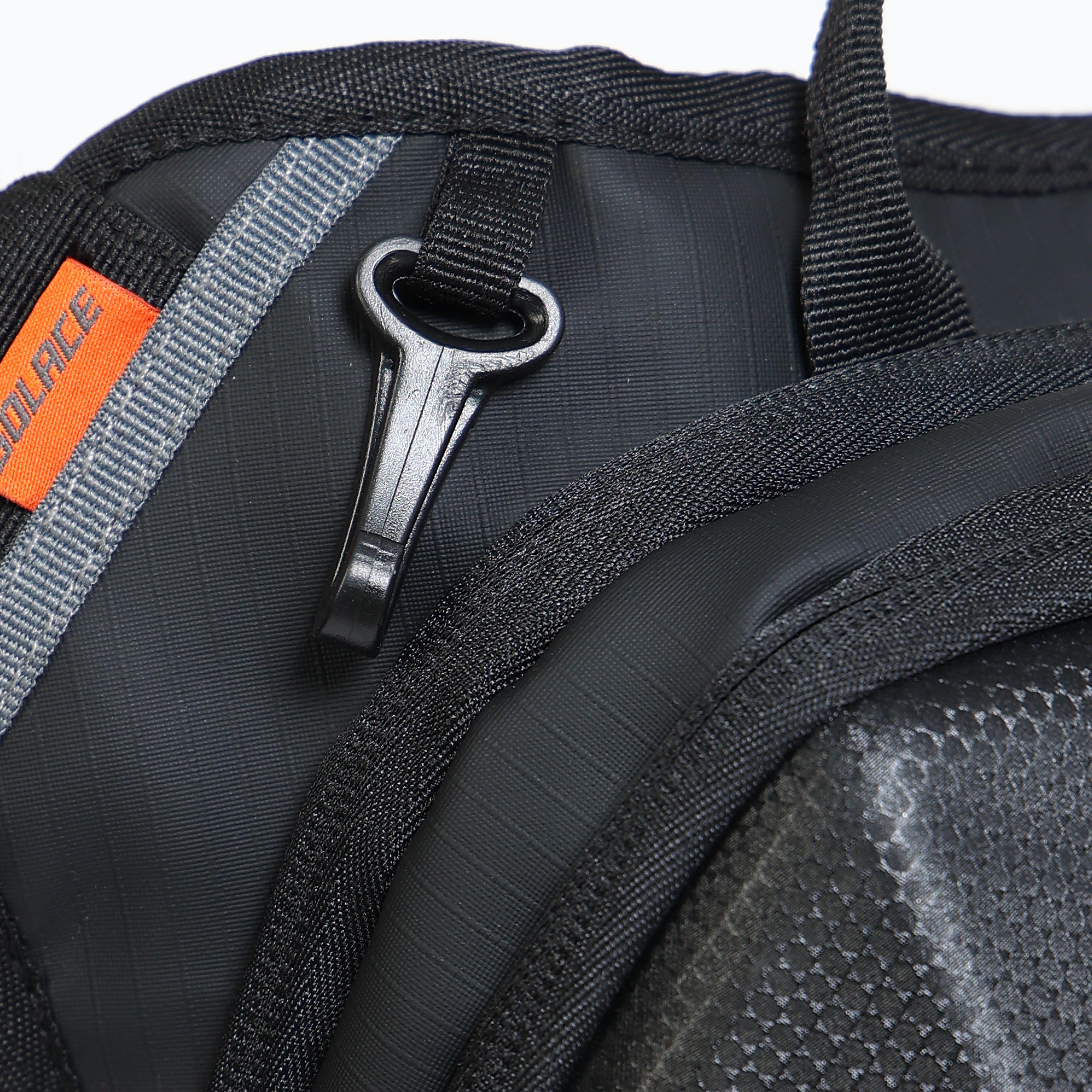 Exo Thigh Bag - Carbon Black