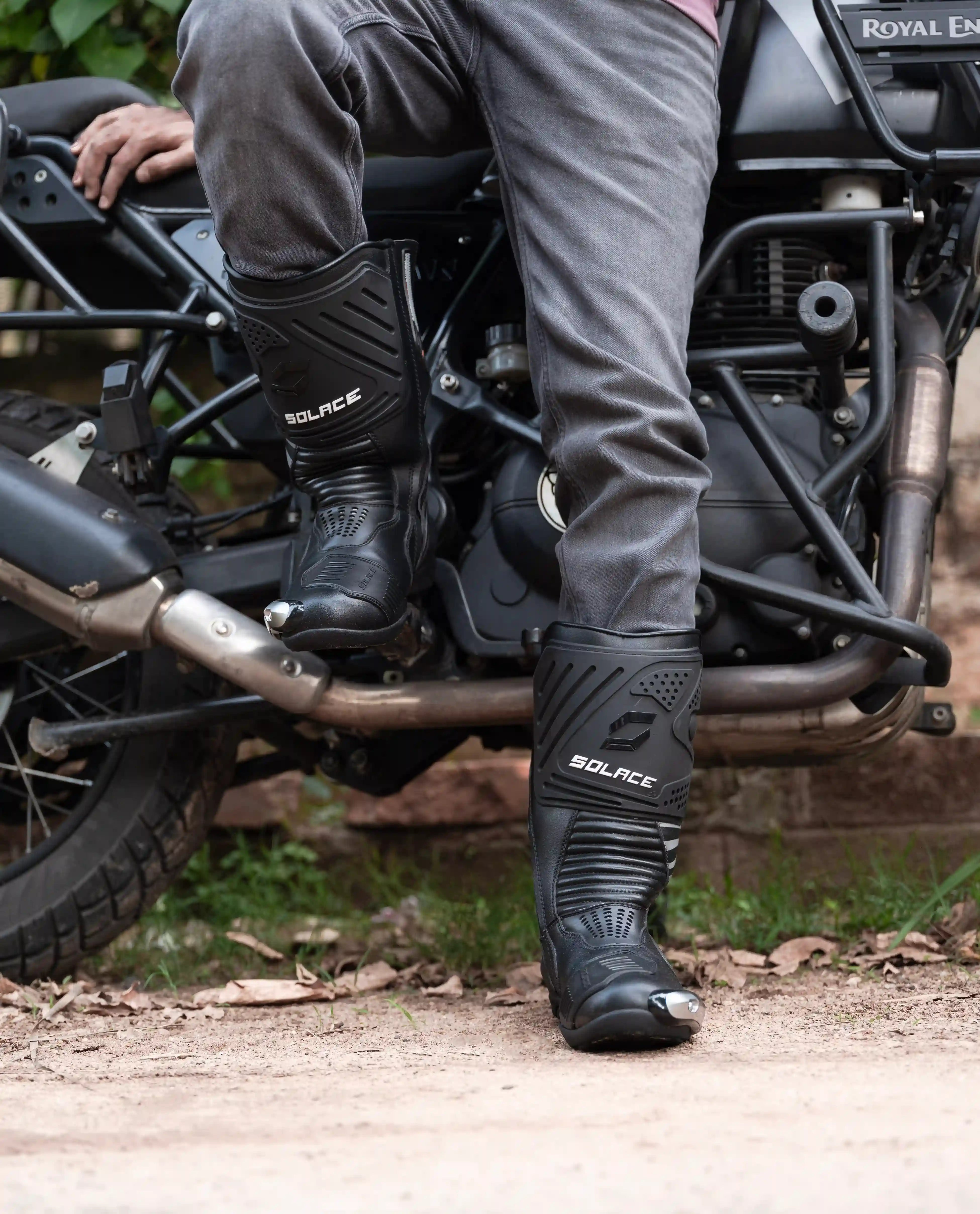 Atlas long boots  Black